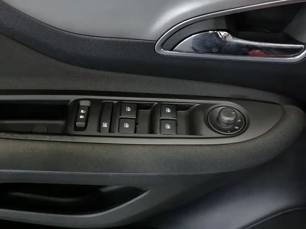 Buick Encore — миниатюра 9