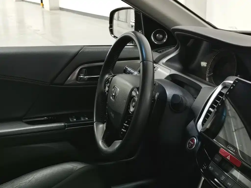 Honda Accord — миниатюра 22