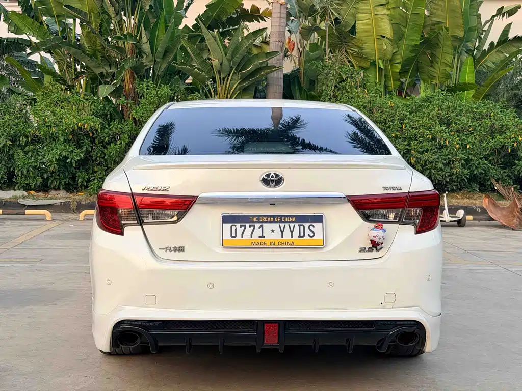 Toyota Reiz 2013 2.5V