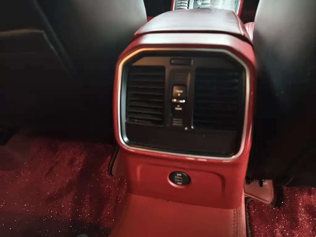 Porsche Macan — миниатюра 11