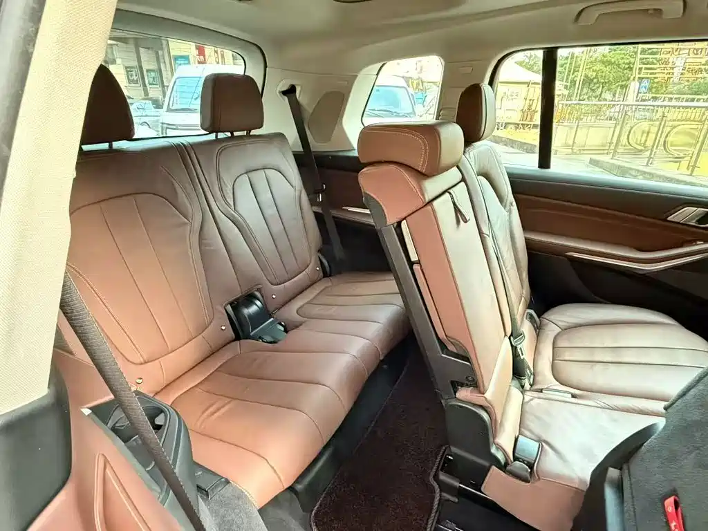 BMW X7 — миниатюра 8