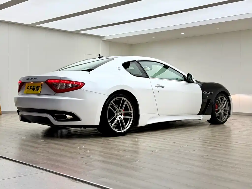 Maserati GranTurismo 2009 4.7L Sport Automatic