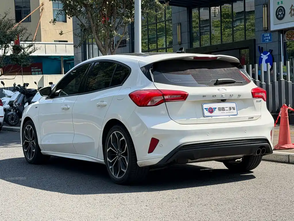 Ford Focus — миниатюра 4