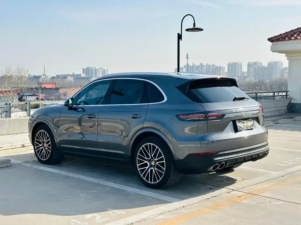 PORSCHE CAYENNE