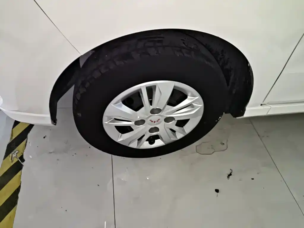 Wuling Hongguang — миниатюра 23