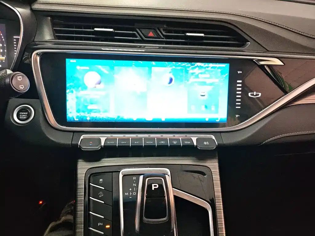 Geely Boyue — миниатюра 13
