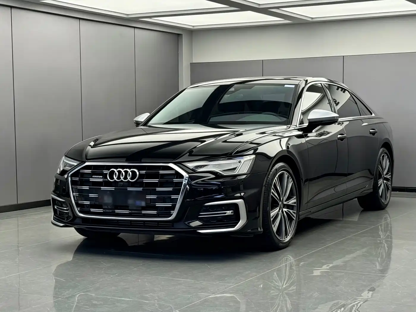 奥迪A6L 2023款 45 TFSI 臻选动感型 2023