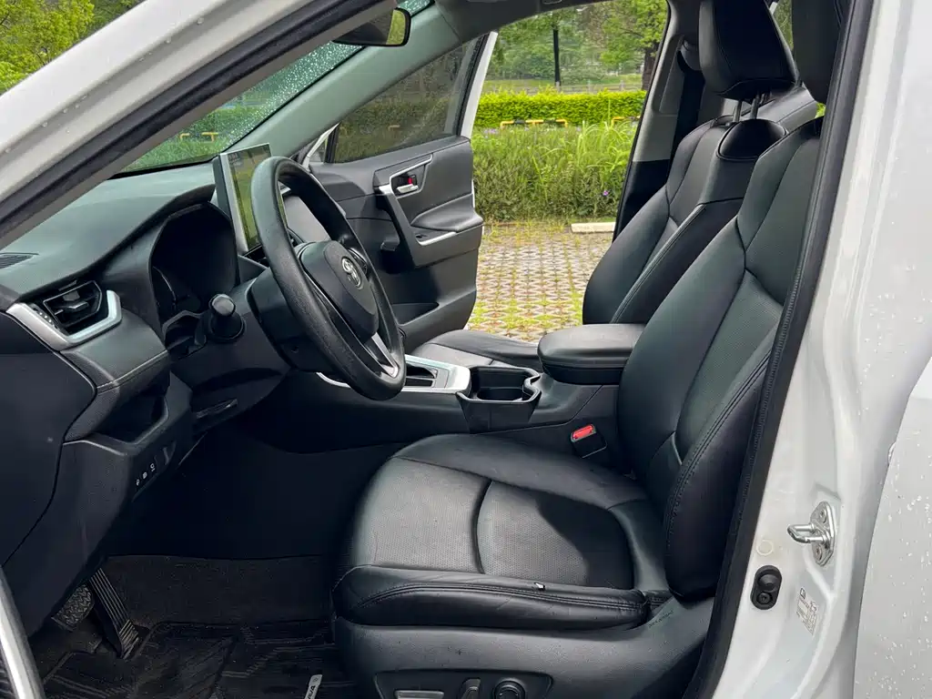 Toyota RAV4 2022 2.0L CVT