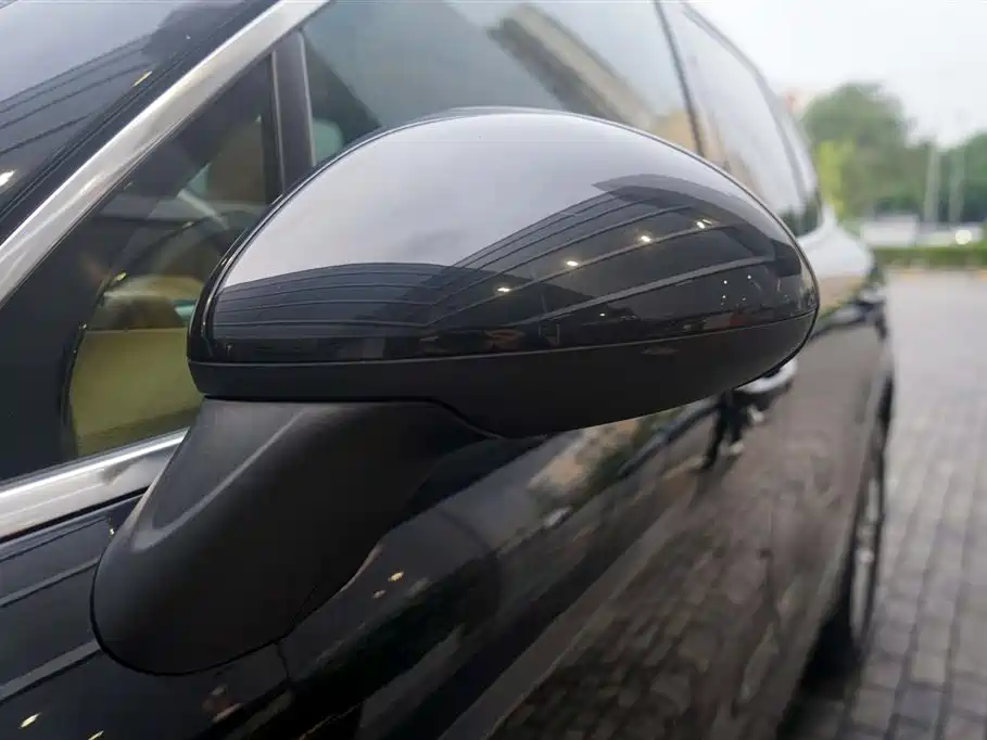 Porsche Cayenne — миниатюра 17
