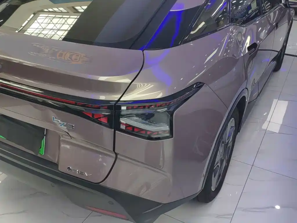 Toyota bZ3 — миниатюра 8