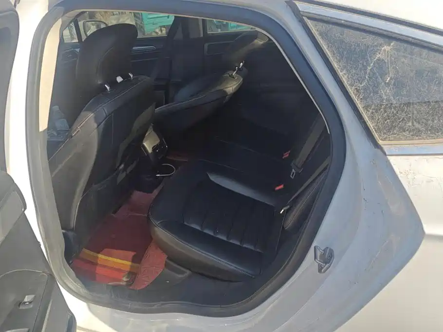 Ford Mondeo — миниатюра 11