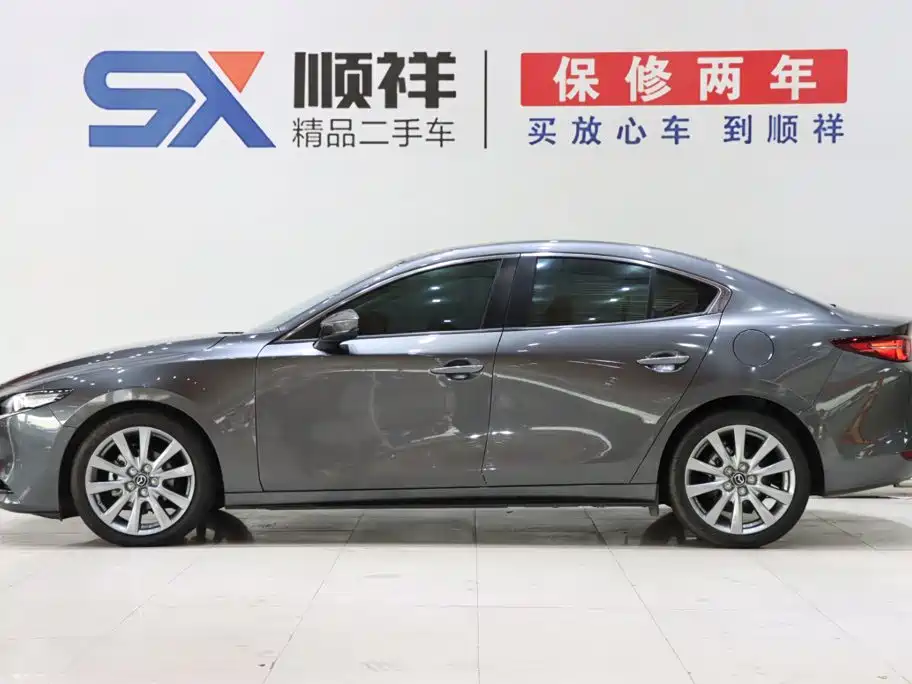 Mazda 3 Axela 2.0L Auto Quality Shine Edition, фото 4