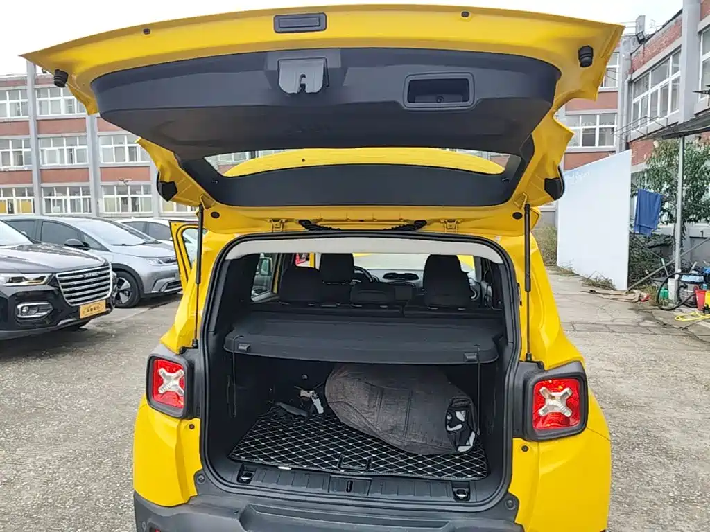 Jeep Renegade — миниатюра 19