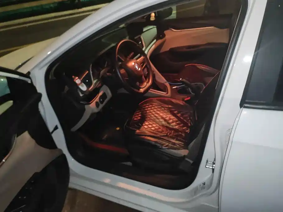 Buick Excelle — миниатюра 9