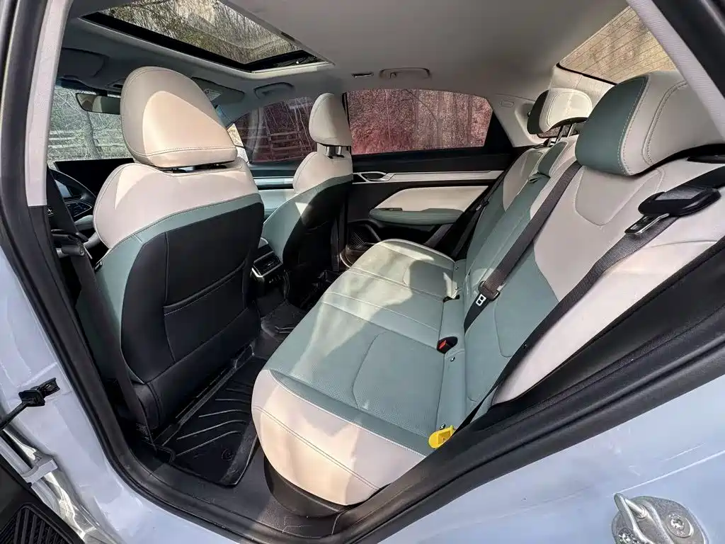 Geely L HiP — миниатюра 14