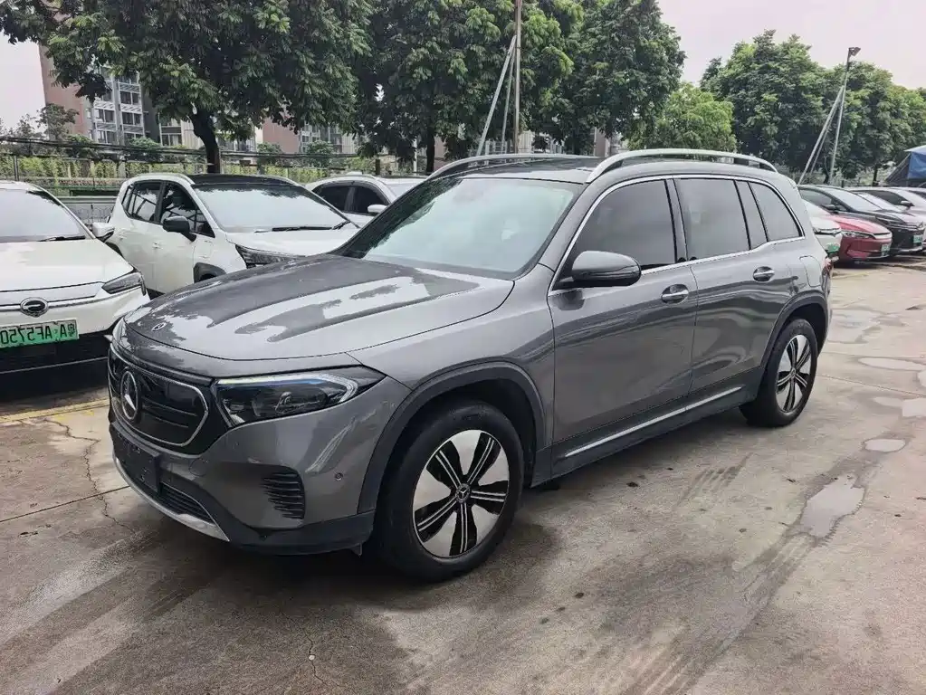 Mercedes-Benz EQB