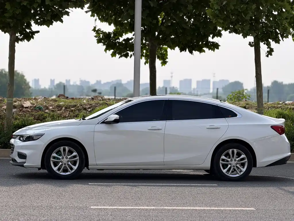 Chevrolet Malibu XL — миниатюра 6
