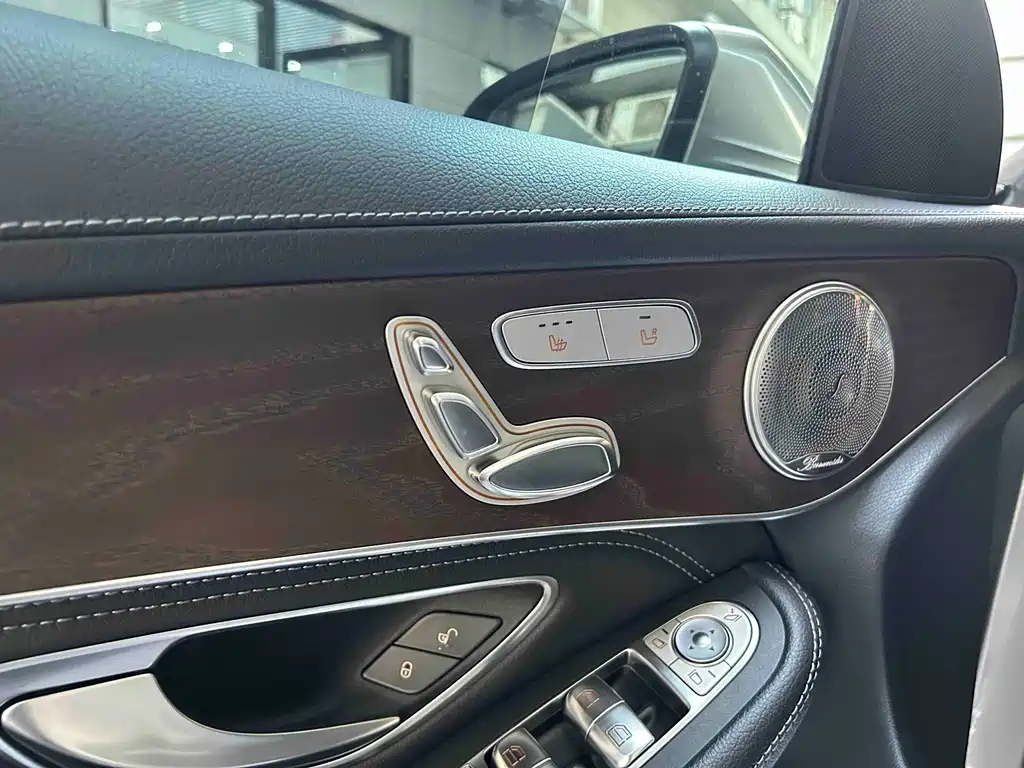 Mercedes-Benz GLC — миниатюра 13