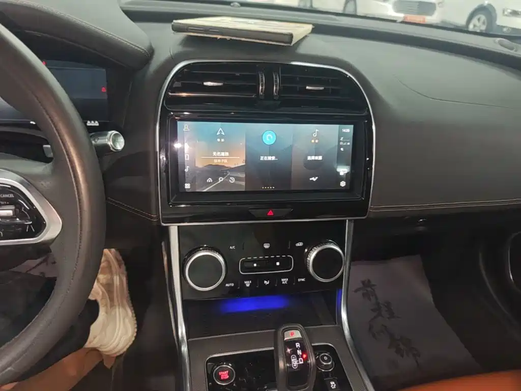 Jaguar XEL — миниатюра 13