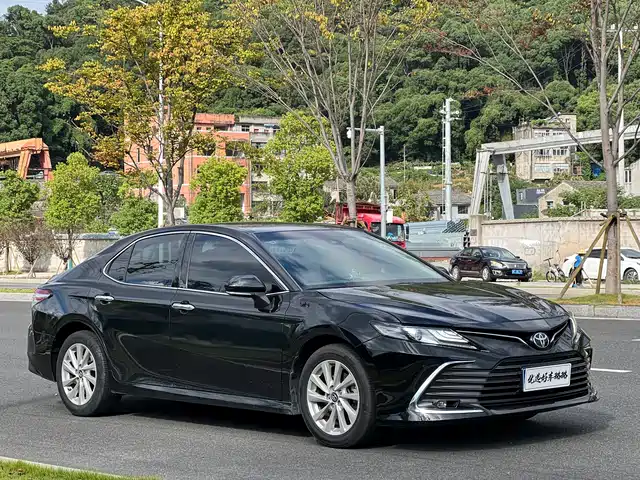 TOYOTA CAMRY 2021