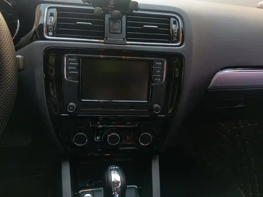 Volkswagen Sagitar — миниатюра 13