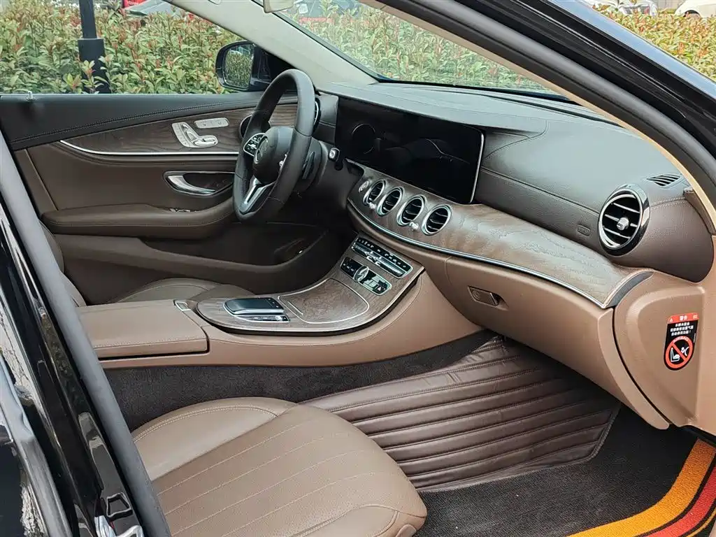 Mercedes-Benz E-Class E 2019 E 300 L Fashion
