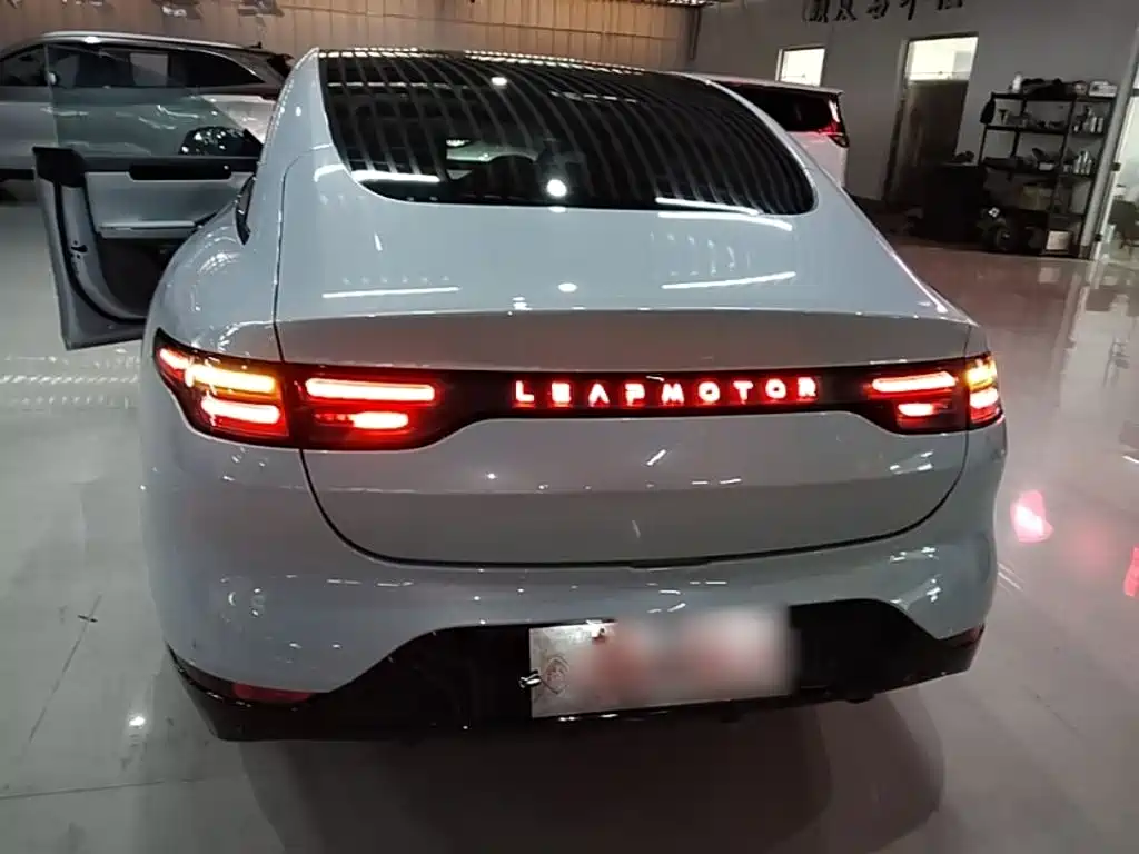 Leapmotor Leapmotor C01 — миниатюра 6
