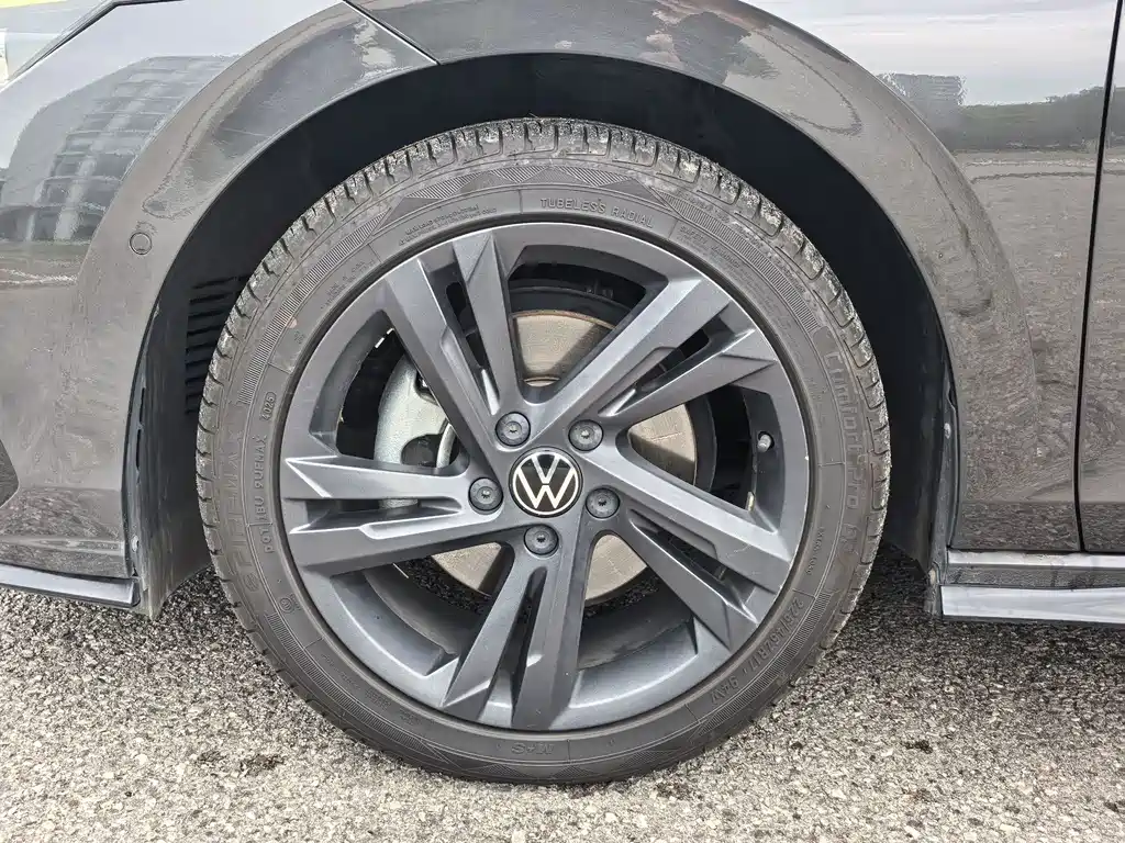 Volkswagen Golf — миниатюра 4