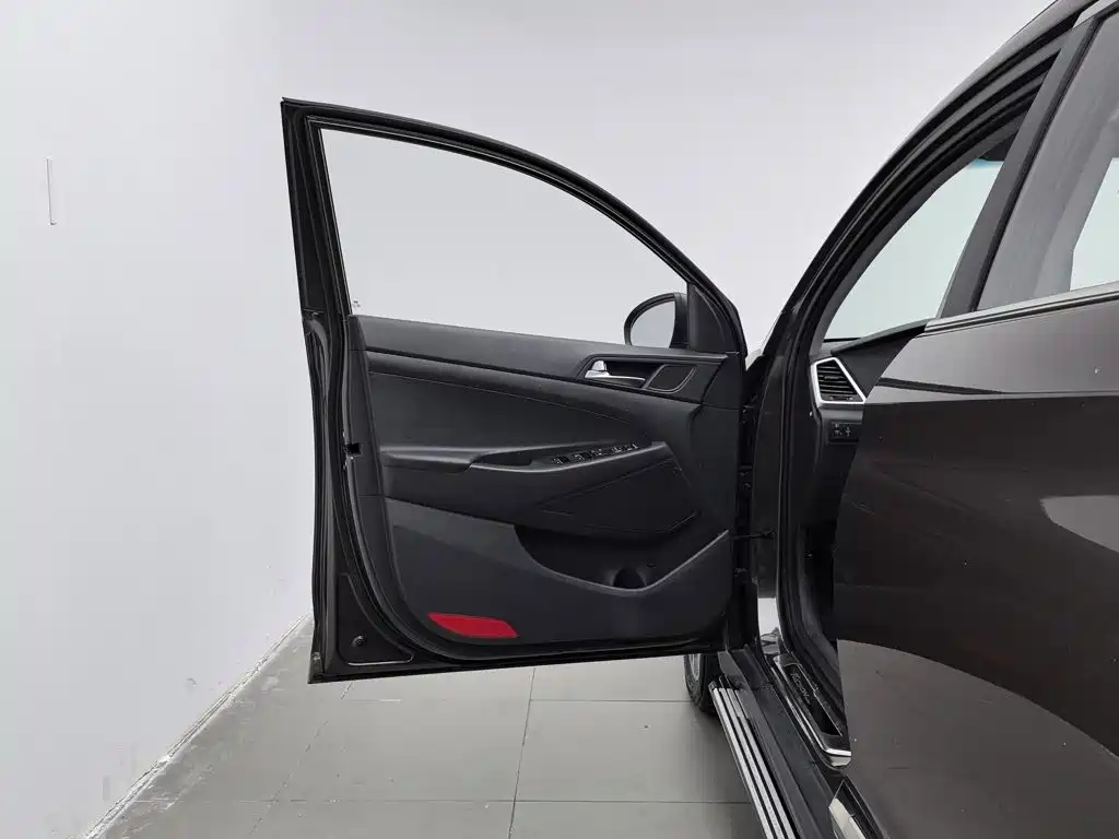 Hyundai Tucson — миниатюра 8