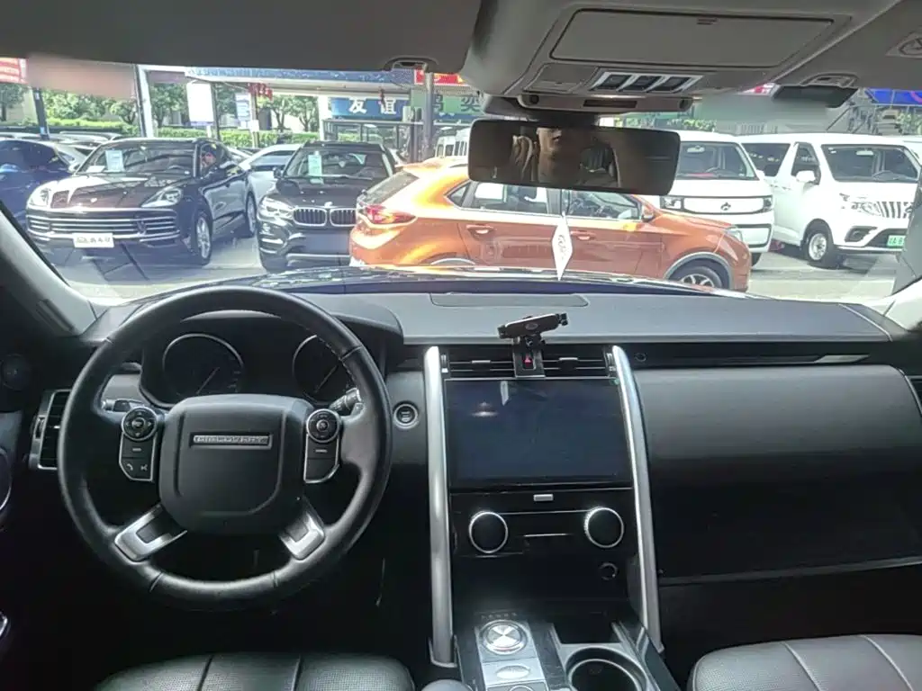 Land Rover Discovery — миниатюра 10