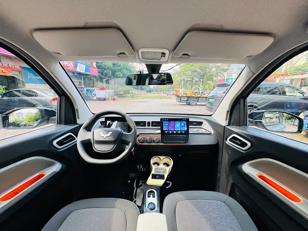 Wuling MINIEV — миниатюра 5