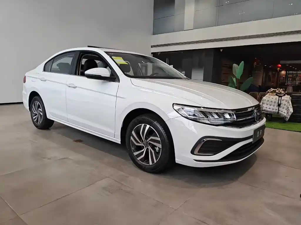 Volkswagen Bora 2026 200TSI DSG