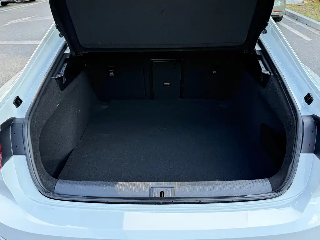 Volkswagen CC — миниатюра 20