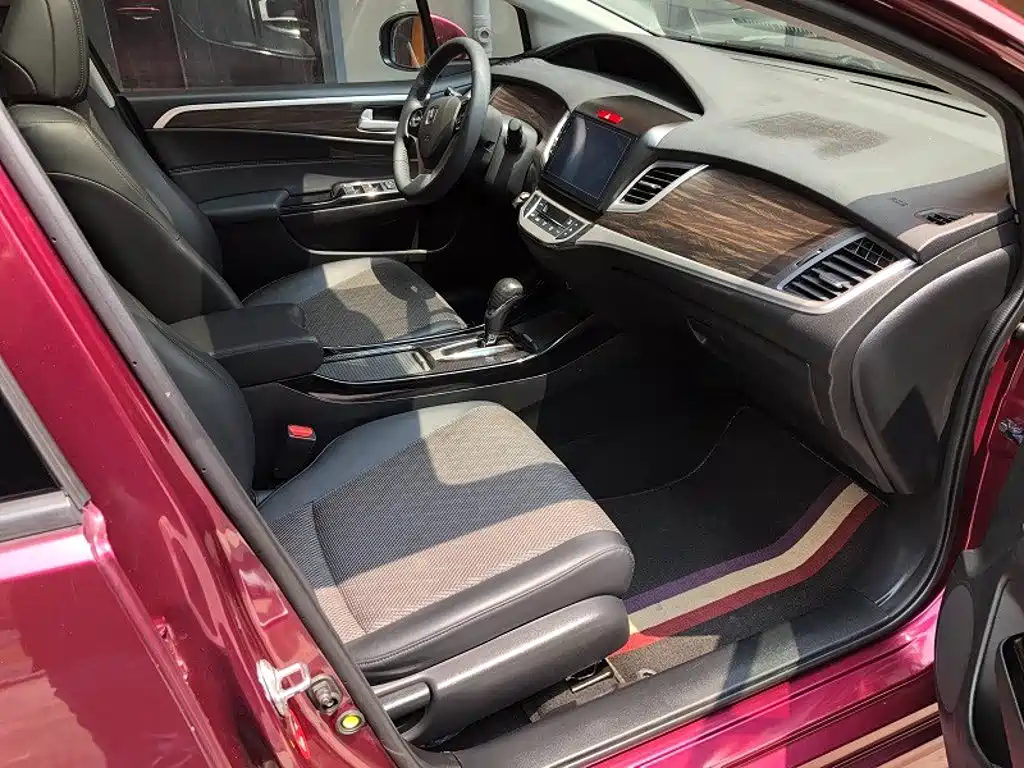 Honda Jade — миниатюра 8