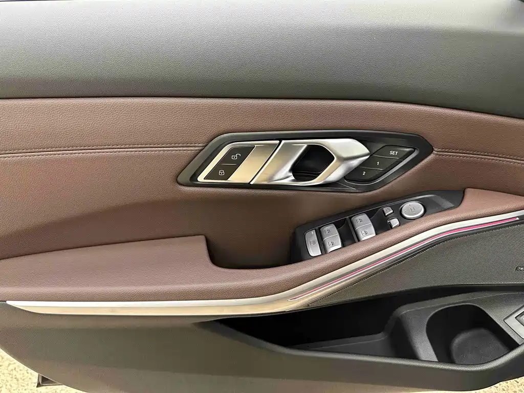 BMW 3 Series — миниатюра 14