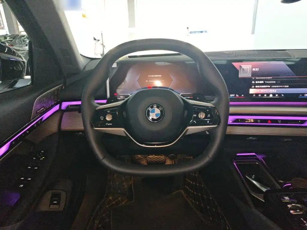 BMW 5 Series — миниатюра 11
