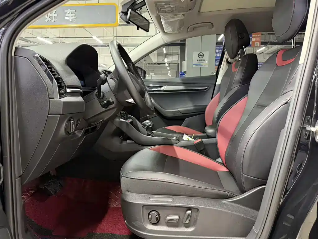 Skoda Karoq TSI280 Luxury Enjoy Edition, фото 5