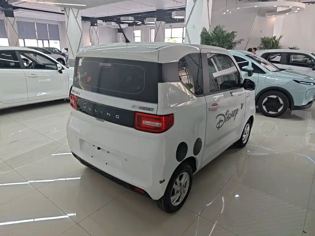 Wuling MINIEV — миниатюра 7