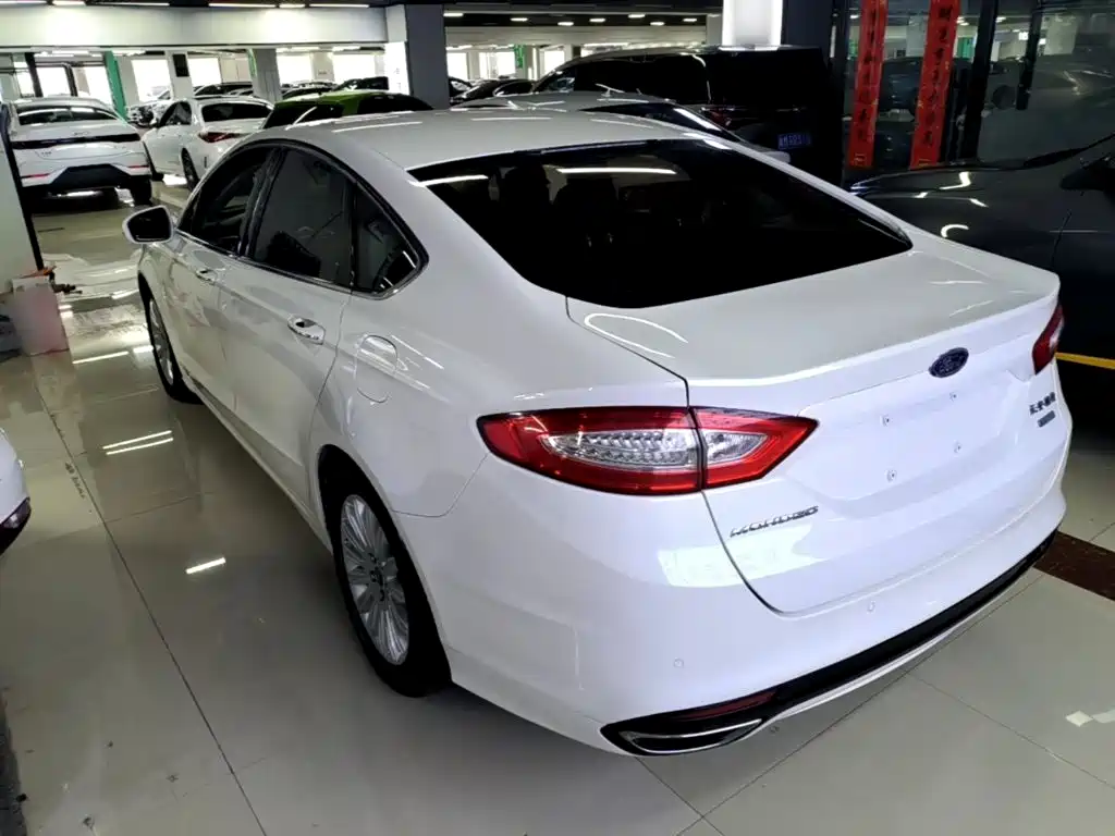 Ford Mondeo — миниатюра 5