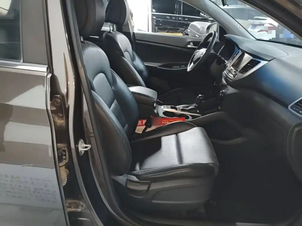 Hyundai Tucson — миниатюра 25