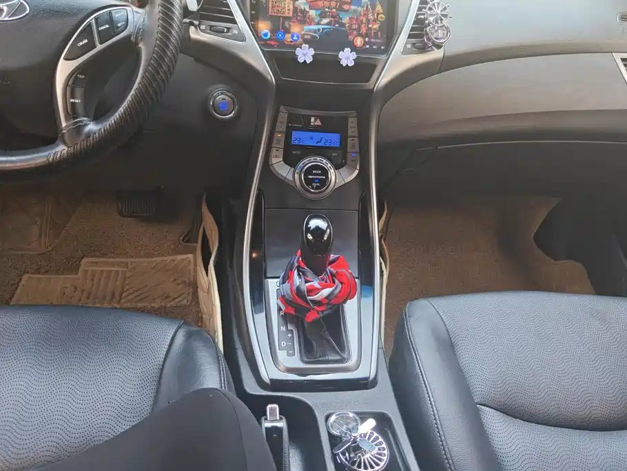 Hyundai Elantra Langdong — миниатюра 16
