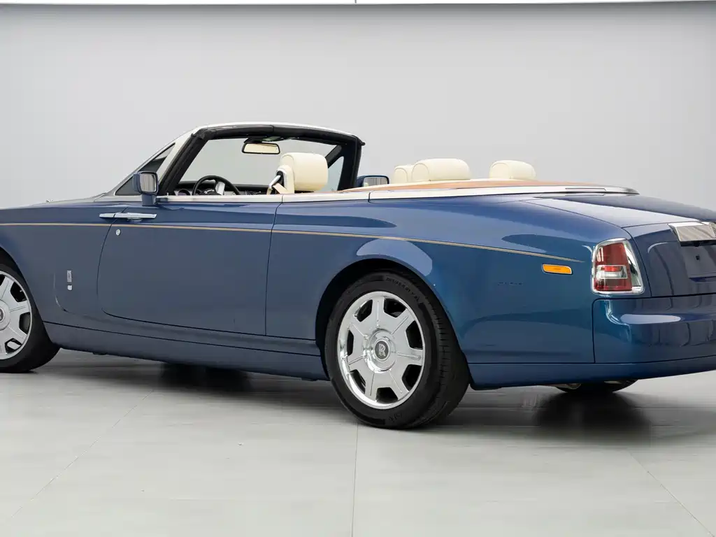 Rolls-Royce Phantom — миниатюра 6