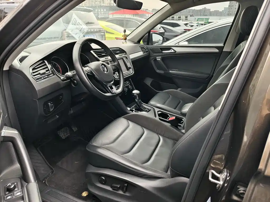 Volkswagen Tiguan L — миниатюра 8