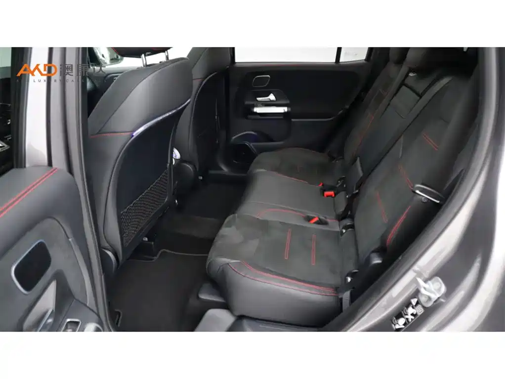 Mercedes-Benz GLB AMG — миниатюра 7