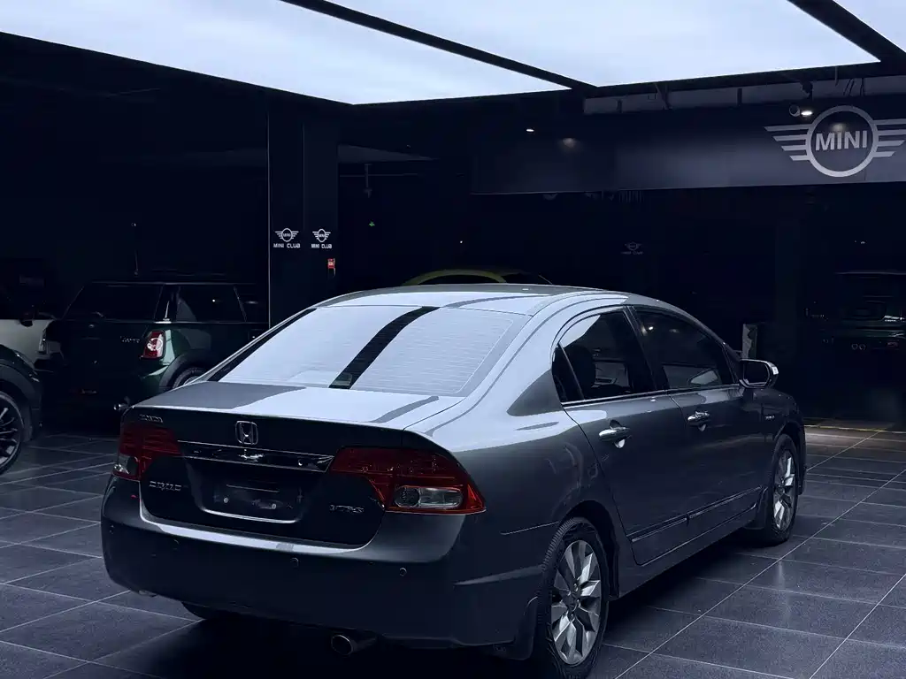 Honda Civic — миниатюра 5