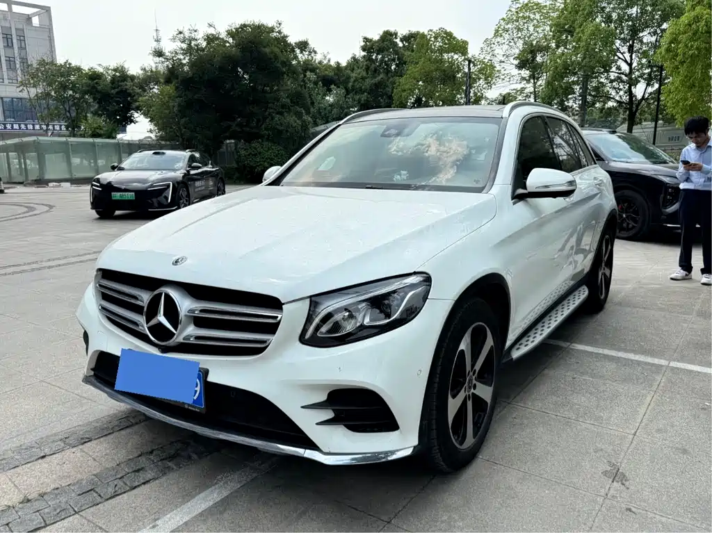 Купить Mercedes-Benz GLC