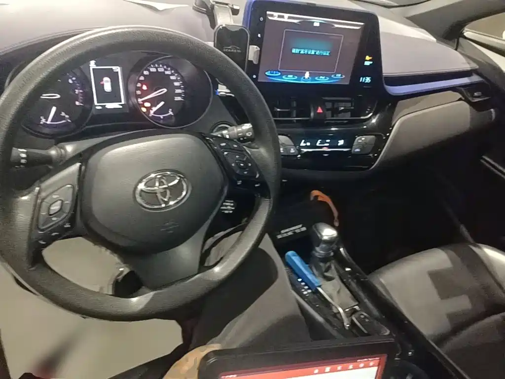 Toyota C-HR — миниатюра 10