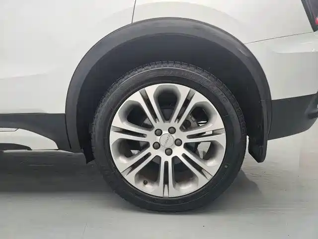 Lynk & Co 01 — миниатюра 12