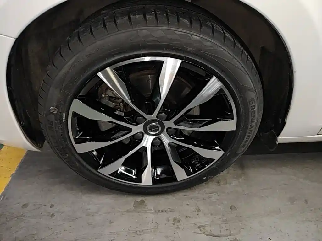 Volvo S60 — миниатюра 23
