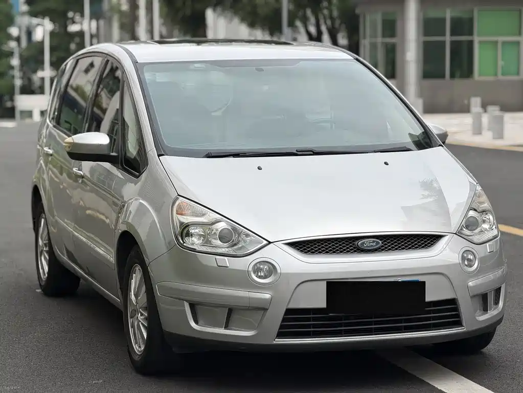 Ford Max — миниатюра 3
